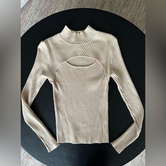 HEARTLOOM Sheila Top in Bone, size small - Picture 3 of 4